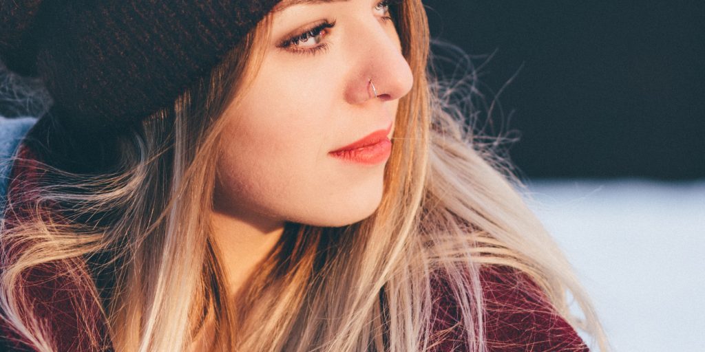 How (not) to remove a corkscrew nose piercing in 20 steps