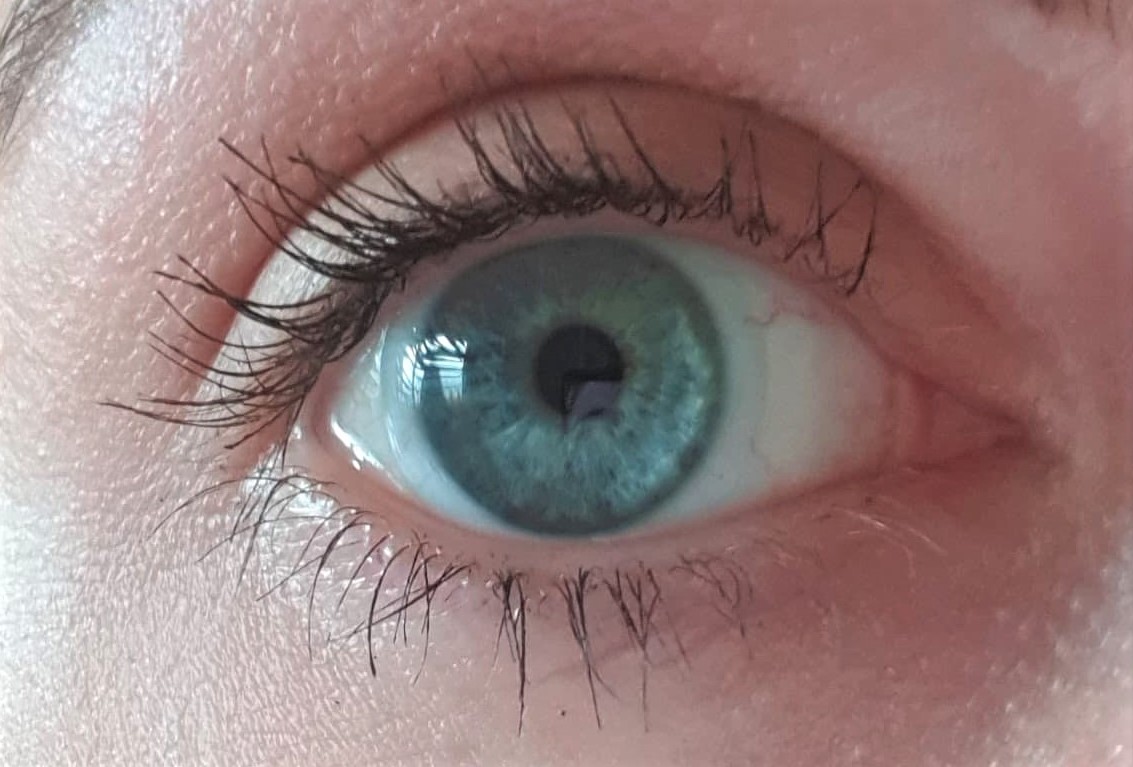 Blue eye contact lens