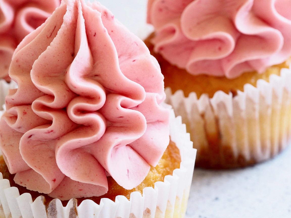 Cupcakes with pink icing